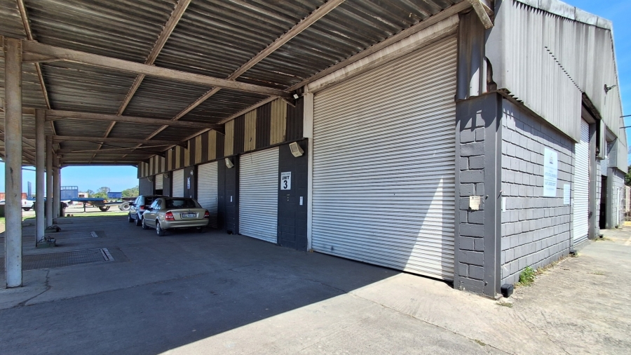 To Let Commercial Property for Rent in Wilsonia Eastern Cape
